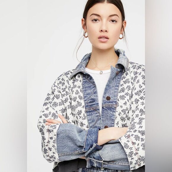 Bobbie Wren Free People Floral Denim Cotton Cropped Jacket Selina Gomes worned - Picture 9 of 11